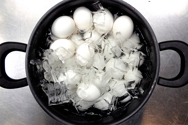 eggs-in-ice-600x400
