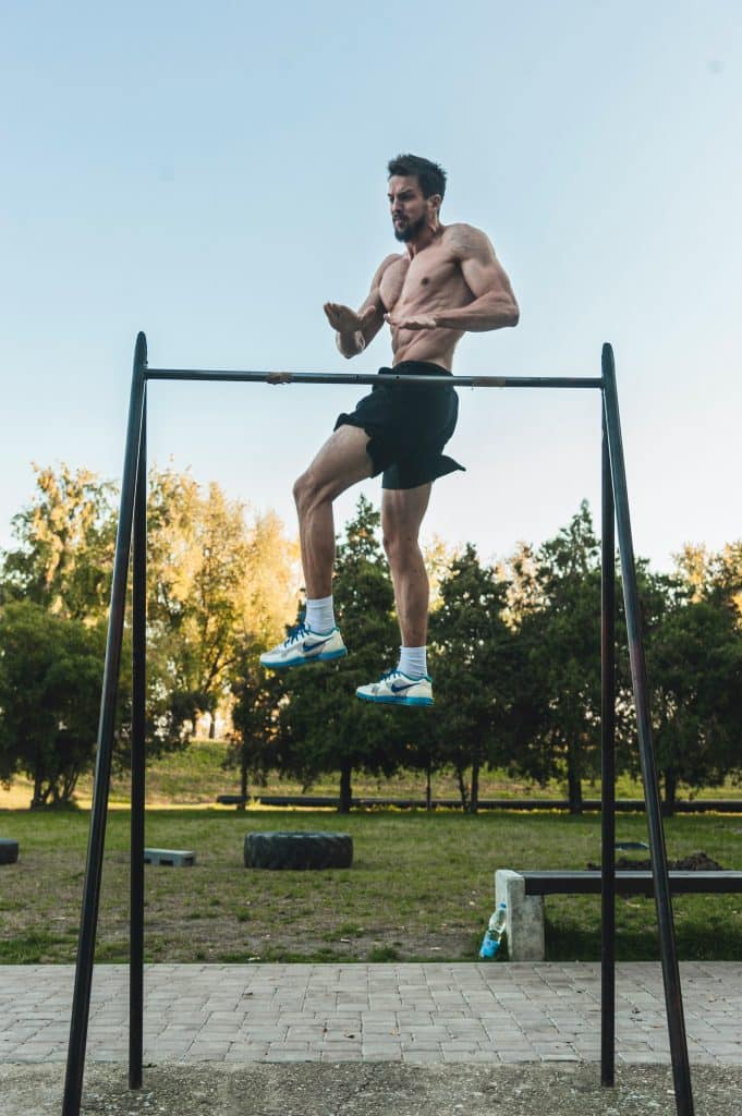 Bar Dips - Workouts for Lower Chest 